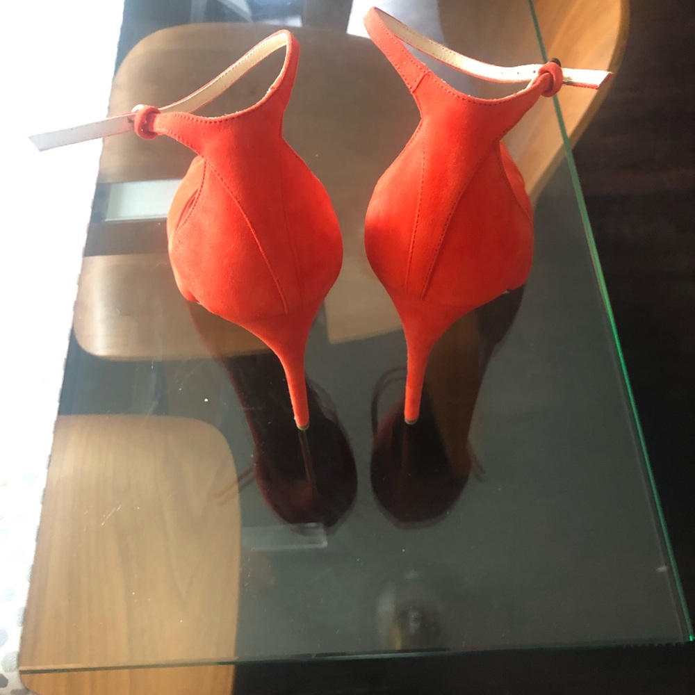 Brand New Brian Atwood Orange Suede Pump - Picture 5 of 5